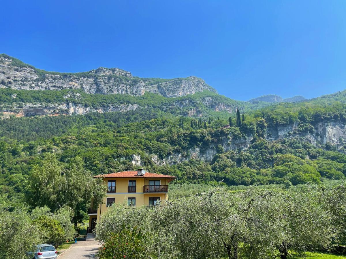 Appartamento Lucia Torbole Sul Garda Exterior foto
